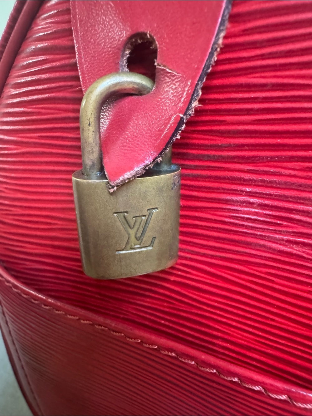 Louis Vuitton Red Epi Leather Speedy 30 Bag - Picture 4 of 11